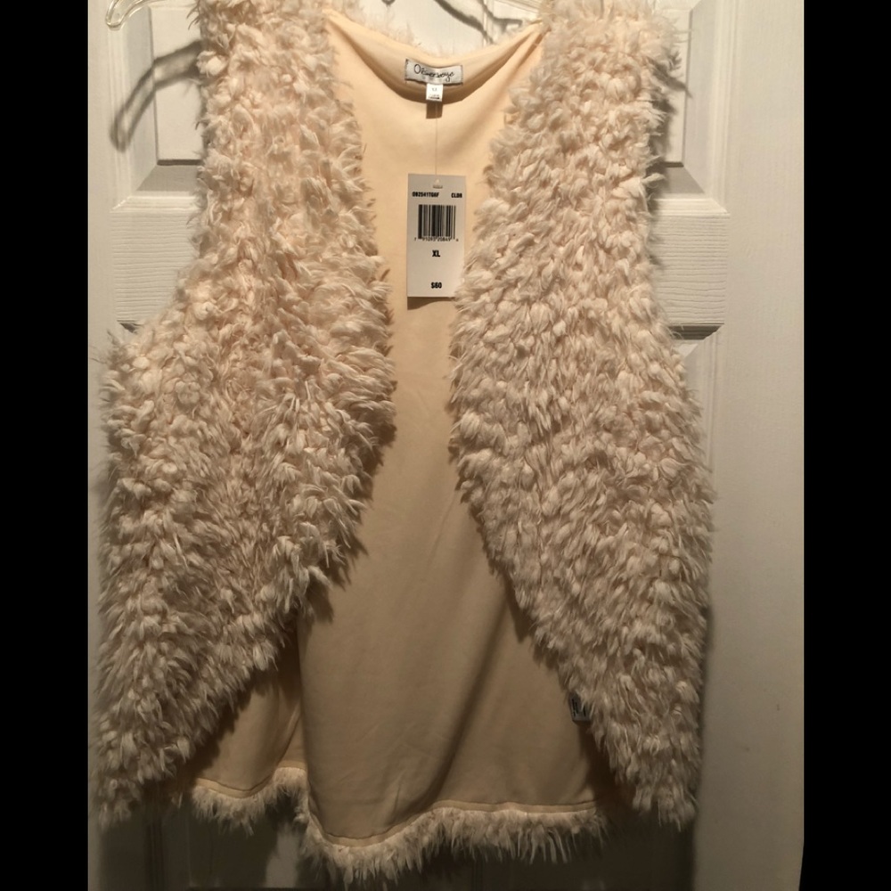 Olsenboye Cream faux fur vest